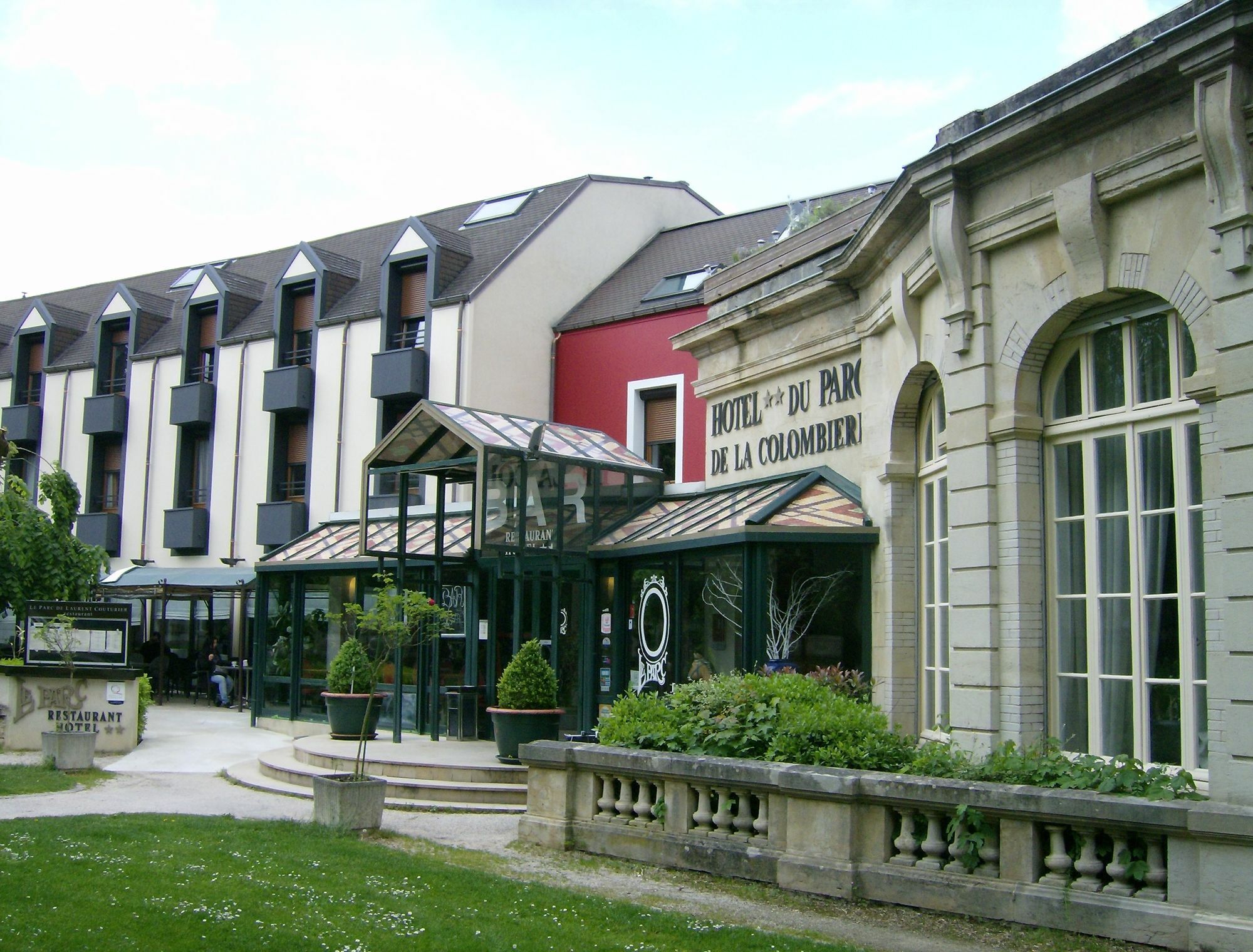 Hotel Restaurant Du Parc De La Colombiere 3*